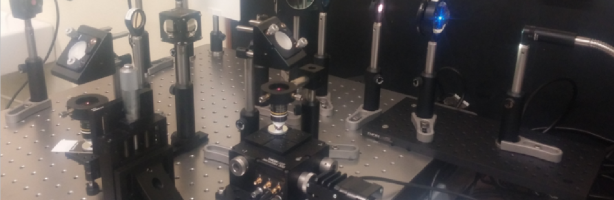 Lumière sur un enseignement innovant : construire son microscope tomographique
